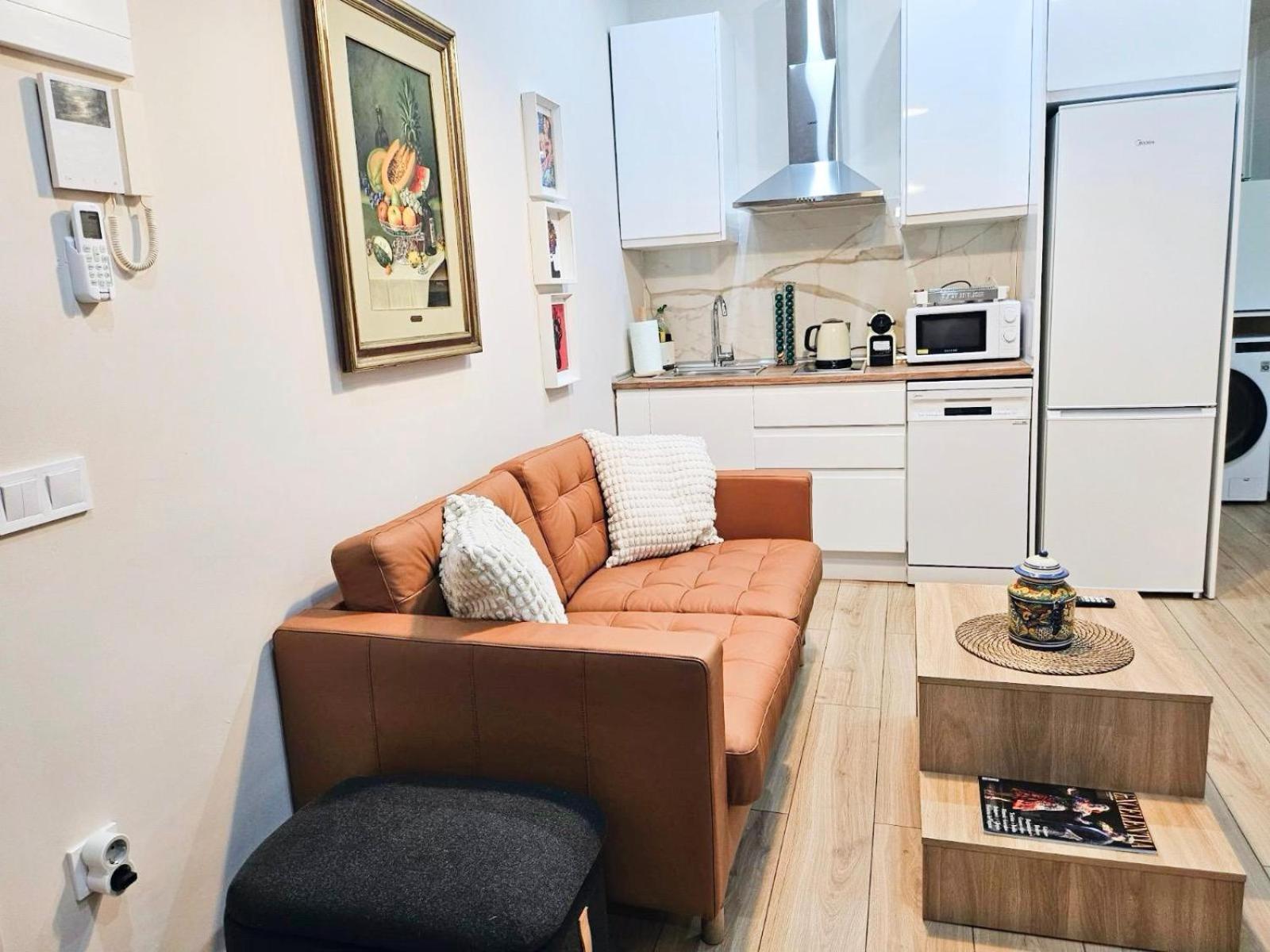 Acogedor Apartamento En Atocha By Bebalmy Madri Exterior foto